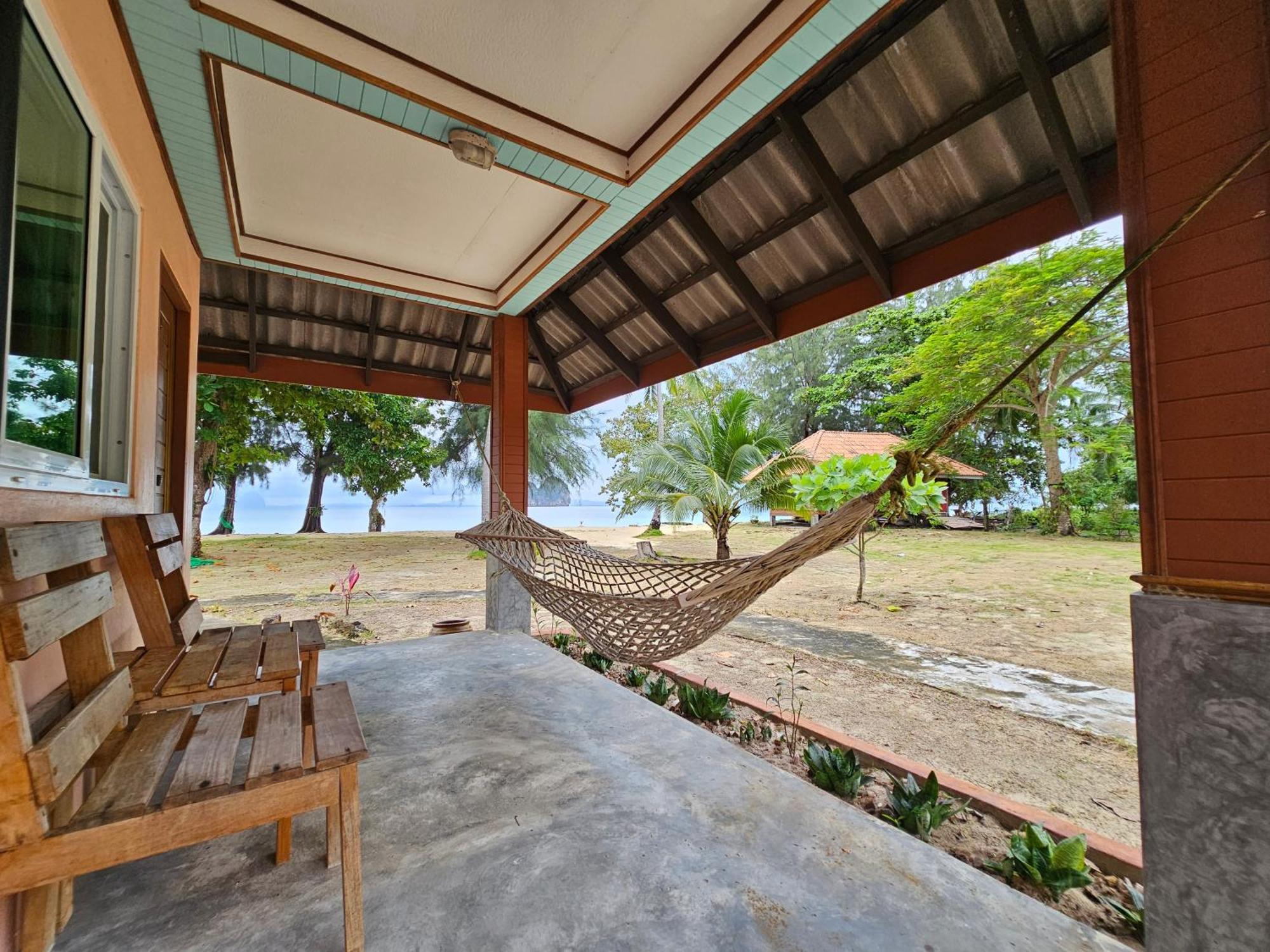 Koh Ngai Kaimuk Thong Resort Dış mekan fotoğraf