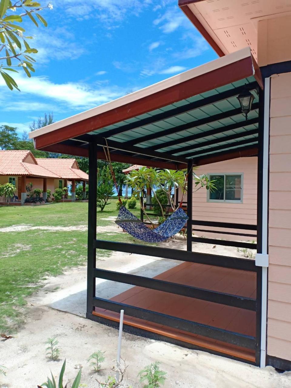 Koh Ngai Kaimuk Thong Resort Dış mekan fotoğraf