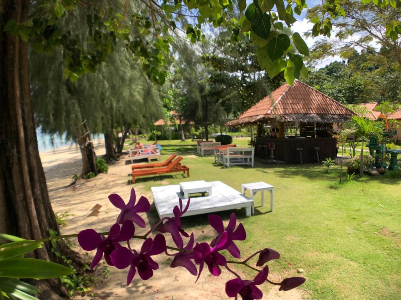 Koh Ngai Kaimuk Thong Resort Dış mekan fotoğraf